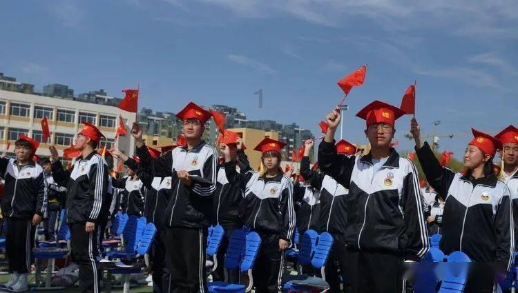 小猫钓鱼游戏龙王版有船
